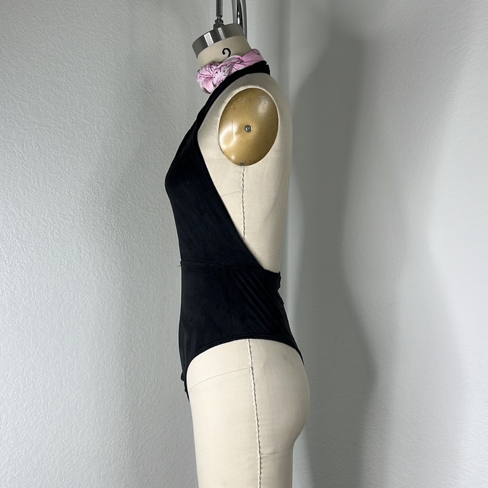 OW Intimates Celine Bodysuit Crossover - Picture 3 of 12